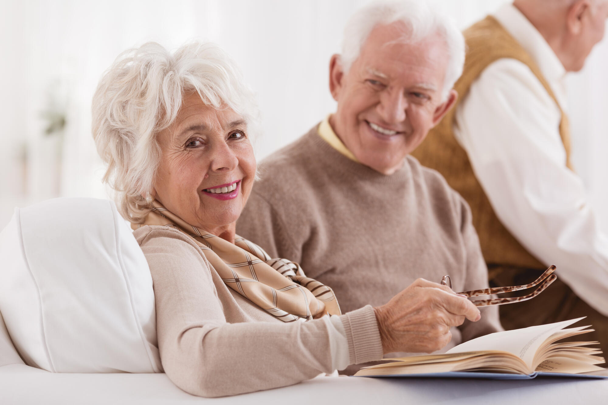 how to run a book club for seniors success guide